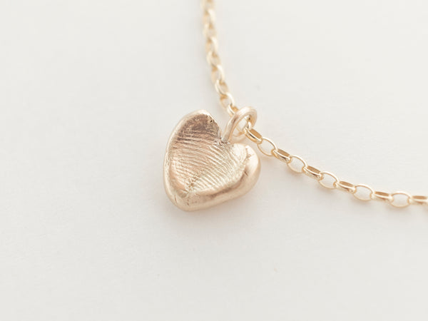 Mini fingerprint loveheart pendant gold