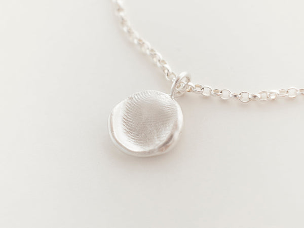 Mini fingerprint necklace silver