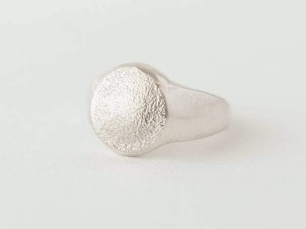 Mini puppy print signet silver
