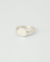 Mini round signet ring silver
