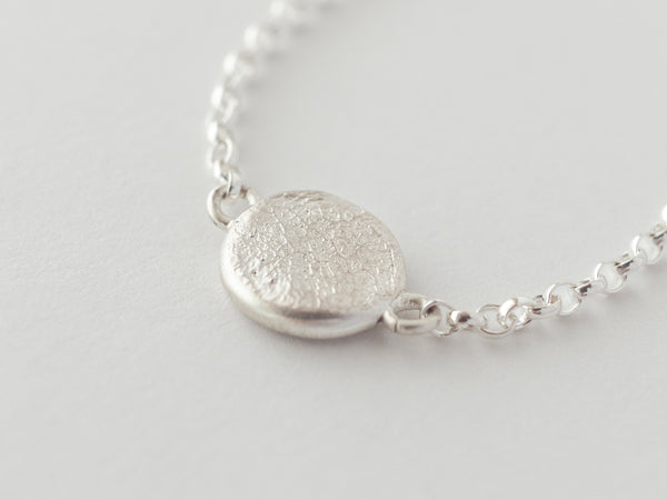 Mini puppy print bracelet silver