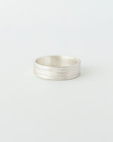 Thick textured band silver