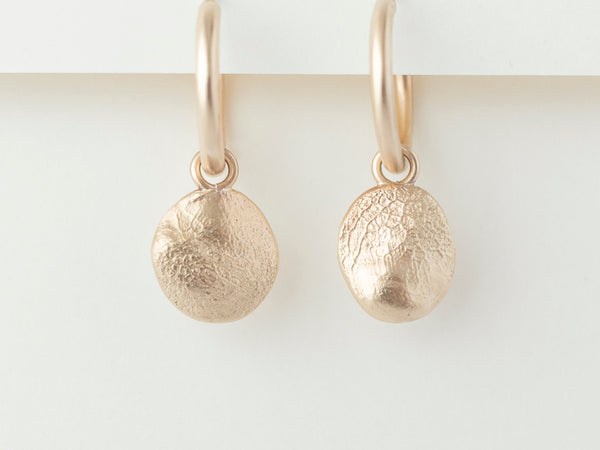 Mini puppy print hoops gold