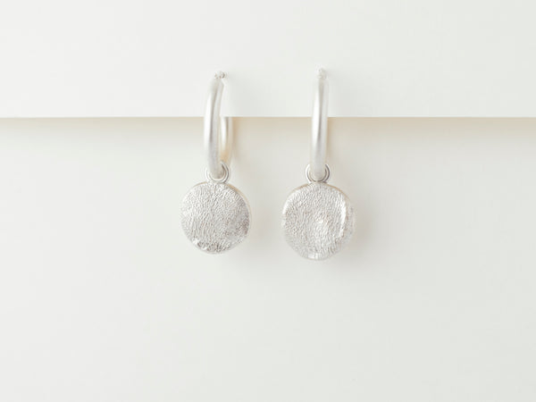 Mini puppy print hoops silver