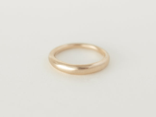 Fine dome ring plain gold