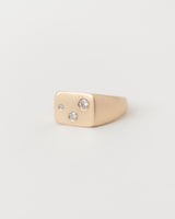 Ellipse Signet Trois Yellow Gold