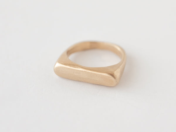 Rectangle signet ring gold