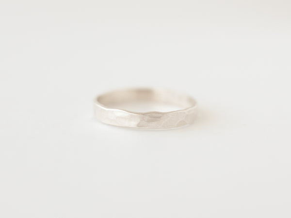 Fine textured band silver