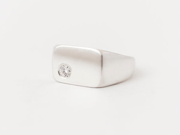 Ellipse Signet Une White Gold