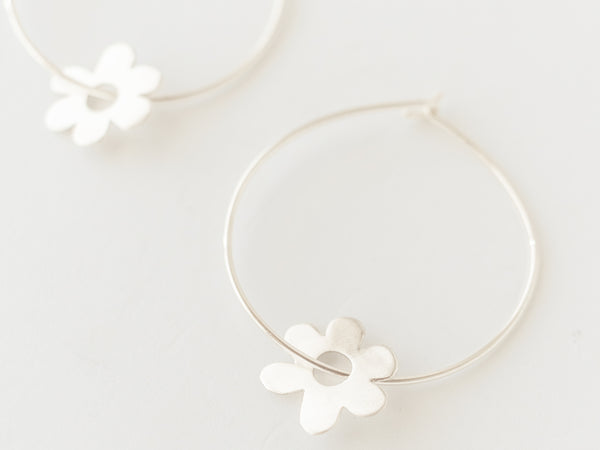 Holy daisy hoops silver - ready to ship