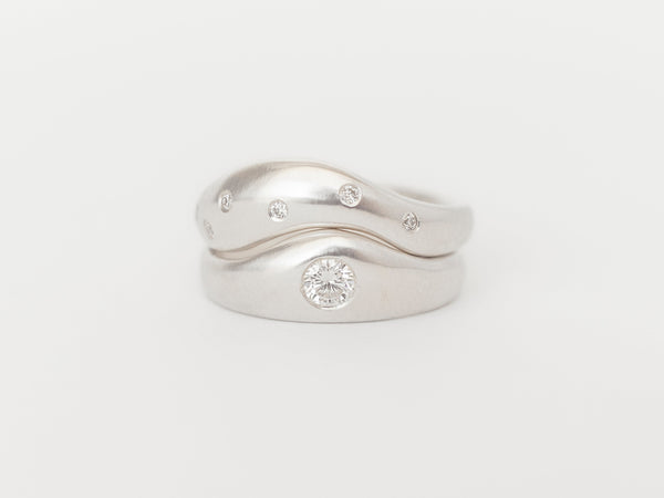 Aurore Une + Wave Constellation Stack White Gold