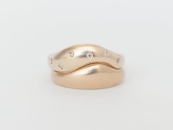 Aurore Plain + Wave Constellation Stack Yellow Gold
