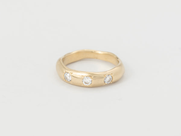 Molten birthstone ring gold