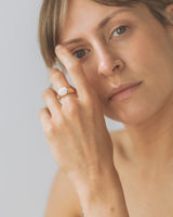 Round signet ring gold