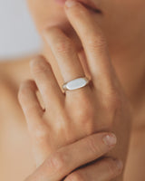Oval signet ring silver