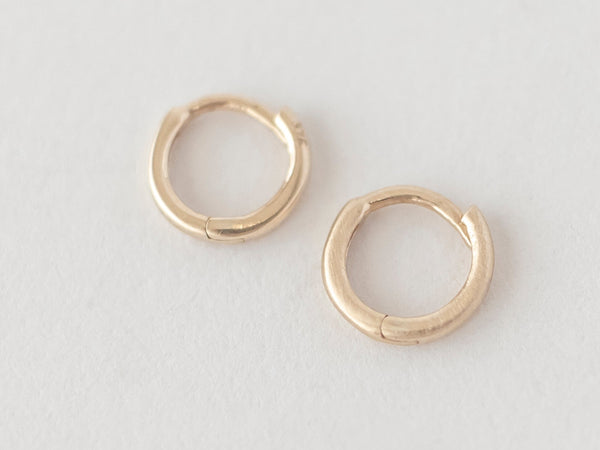 Tiny huggies gold
