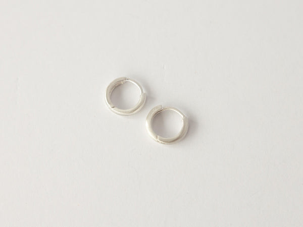 Round Huggies silver - ready to ship