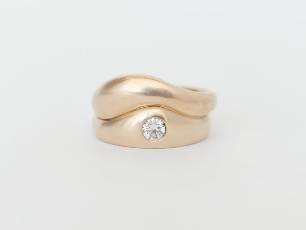 Aurore Une + Wave Plain Stack Yellow Gold