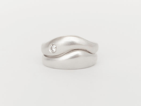 Aurore Plain + Wave Une Stack White Gold