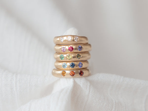 Molten colourway ring gold