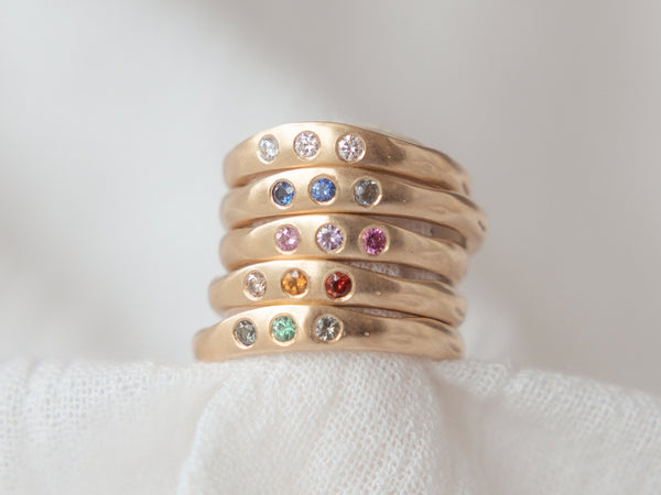 Fine colourway ring gold