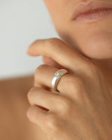 Lune Dome Une White Gold