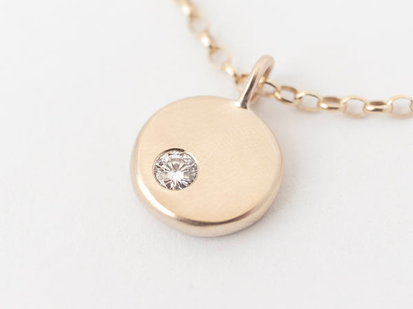 Lune Necklace Une Yellow Gold