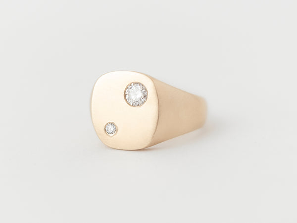 Nova Signet Deux Yellow Gold