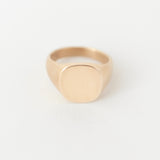 Nova Signet Yellow Gold - ready to ship