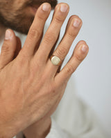Nova Signet Yellow Gold
