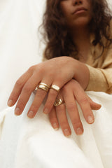 Oval signet ring gold - ready to ship