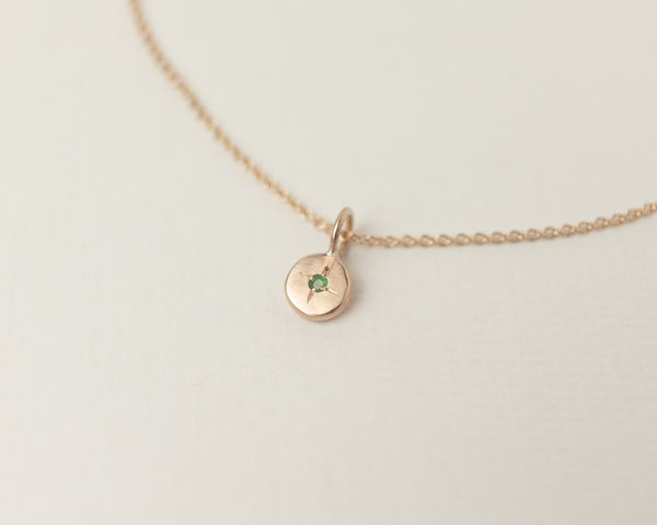 Mini emerald necklace gold