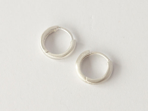 Round Huggies silver
