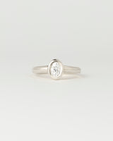 Néve petite Solitaire - Oval Diamond - White Gold