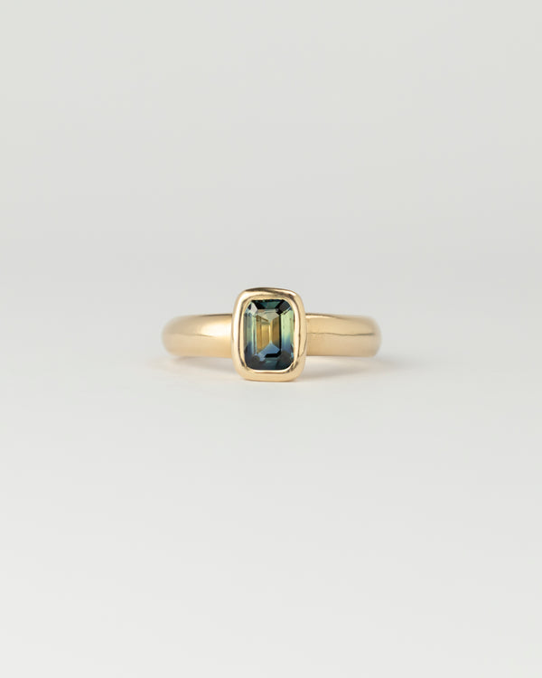 Aurora Solitaire - Emerald Cut Parti Sapphire - Yellow Gold