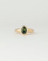 Névé Solitaire - Oval Parti Sapphire - Yellow Gold