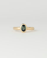 Néve petite Solitaire - Oval Parti Sapphire - Yellow Gold