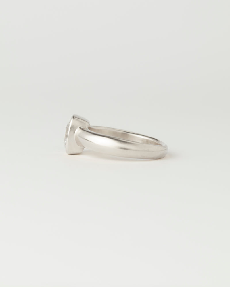Aurora Solitaire - Emerald Cut Diamond - White Gold