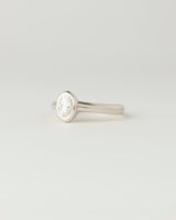 Néve petite Solitaire - Oval Diamond - White Gold