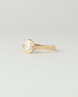 Néve petite Solitaire - Oval Diamond - Yellow Gold