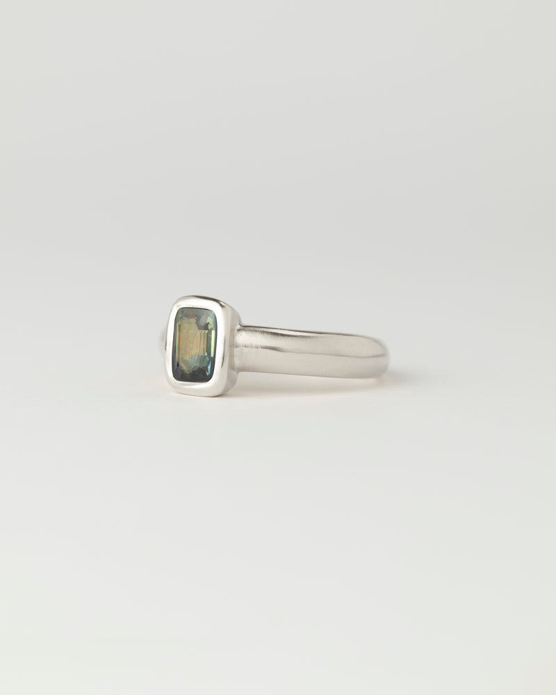 Aurora Solitaire - Emerald Cut Parti Sapphire - White Gold