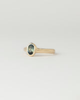 Néve petite Solitaire - Oval Parti Sapphire - Yellow Gold