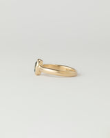 Néve petite Solitaire - Oval Parti Sapphire - Yellow Gold