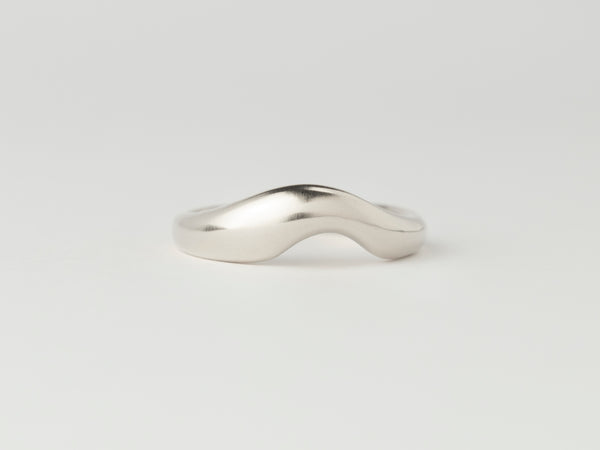 Dune Ring - Plain - White Gold