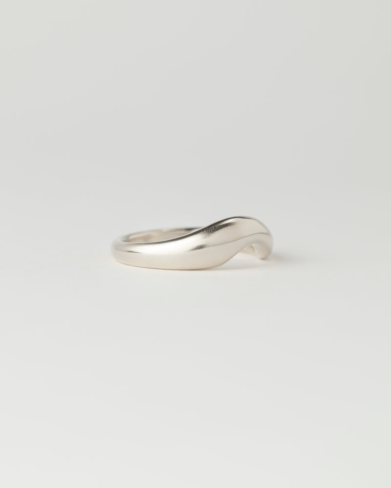 Dune Ring - Plain - White Gold