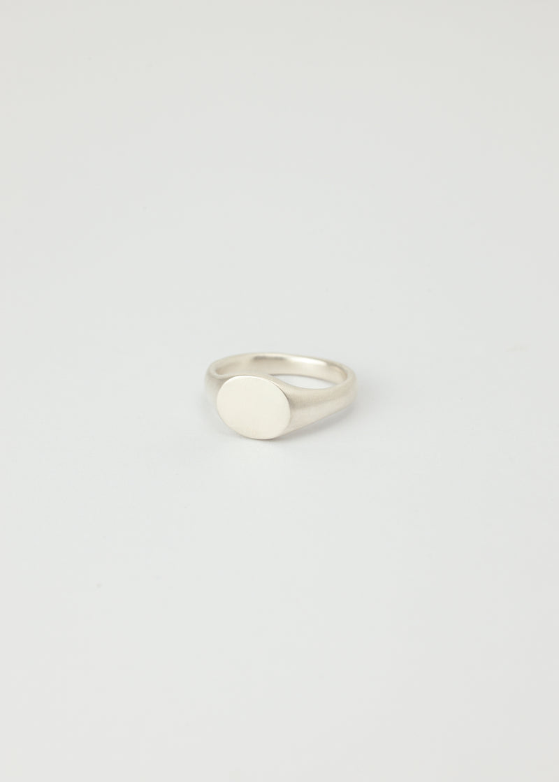 Mini round signet ring silver