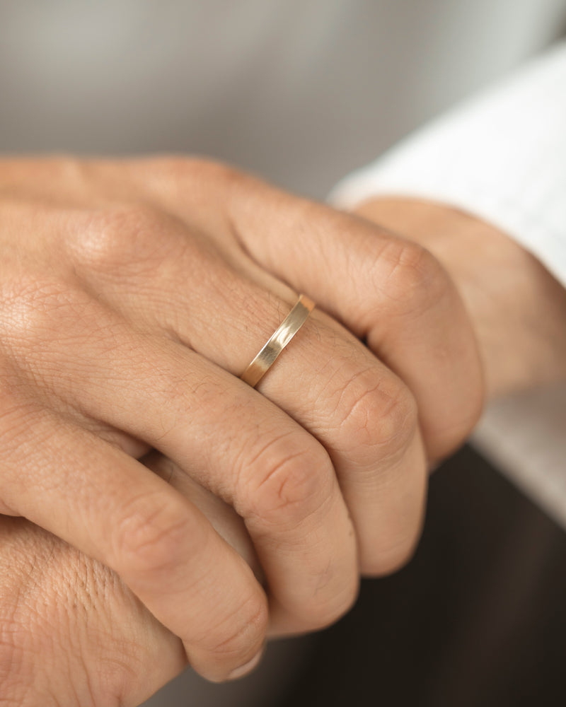 Fine textured band gold