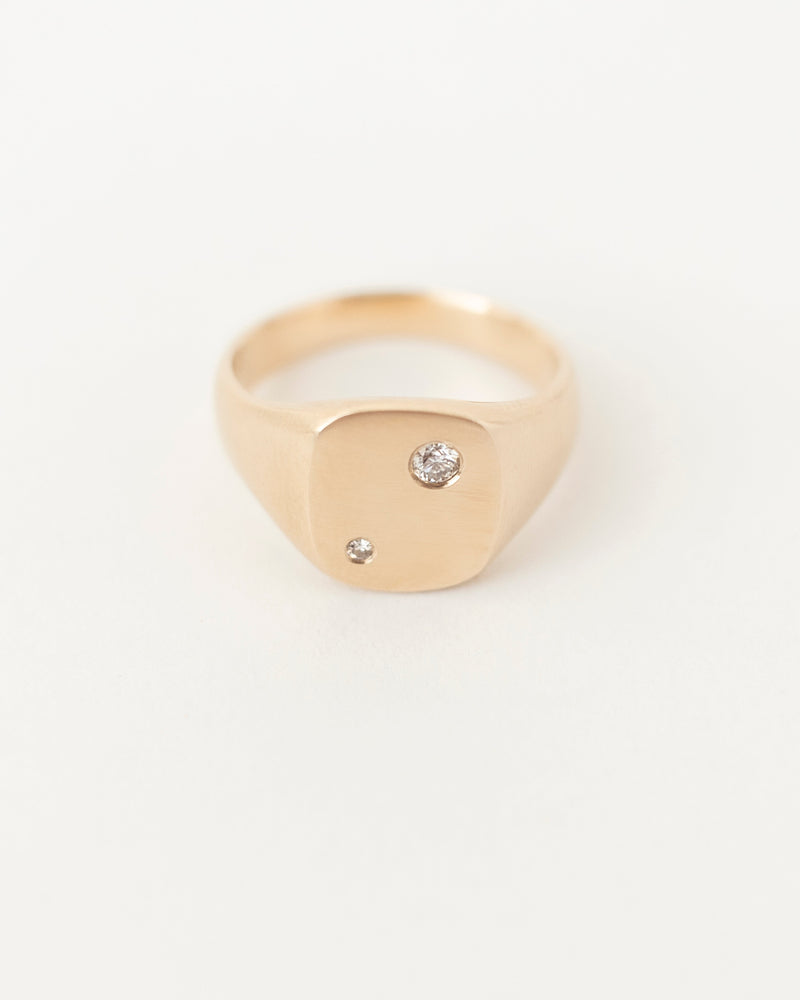 Nova Signet Mini Deux Yellow Gold