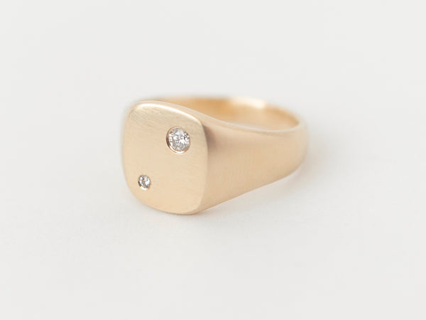 Nova Signet Mini Deux Yellow Gold