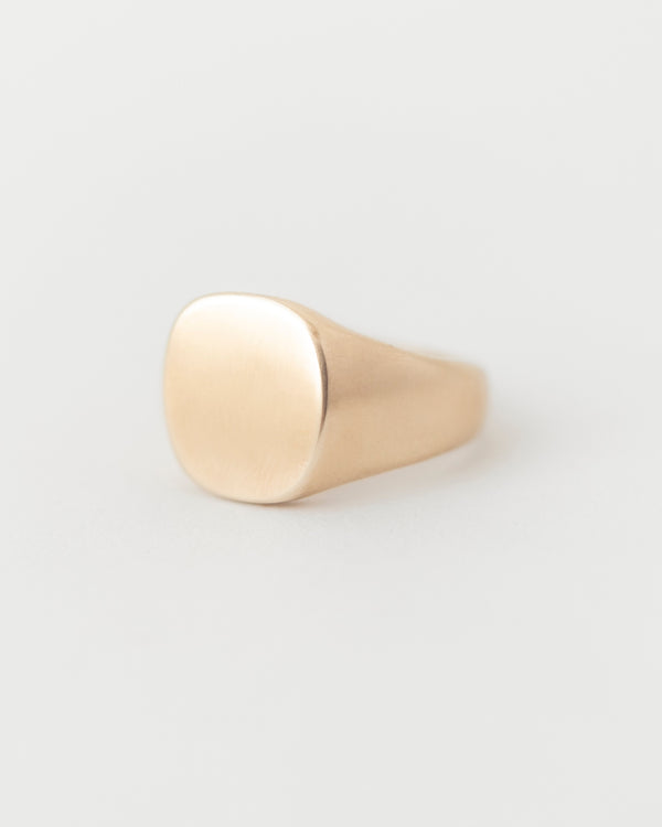 Nova Signet Yellow Gold